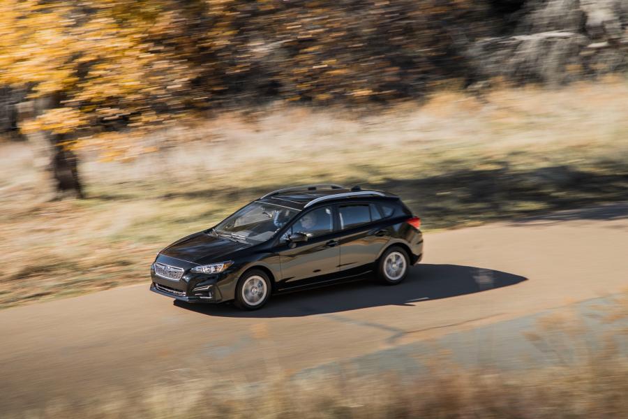  Subaru Impreza 5-Door 2.0i Premium 2017 года  (NA) (фото 5 из 6)